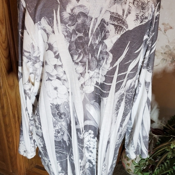 SUSAN COUTURE Button down floral striped jacket - Picture 2 of 5